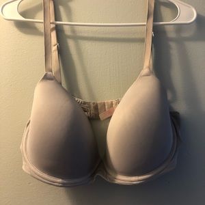 White VS Pink bra size 36DD